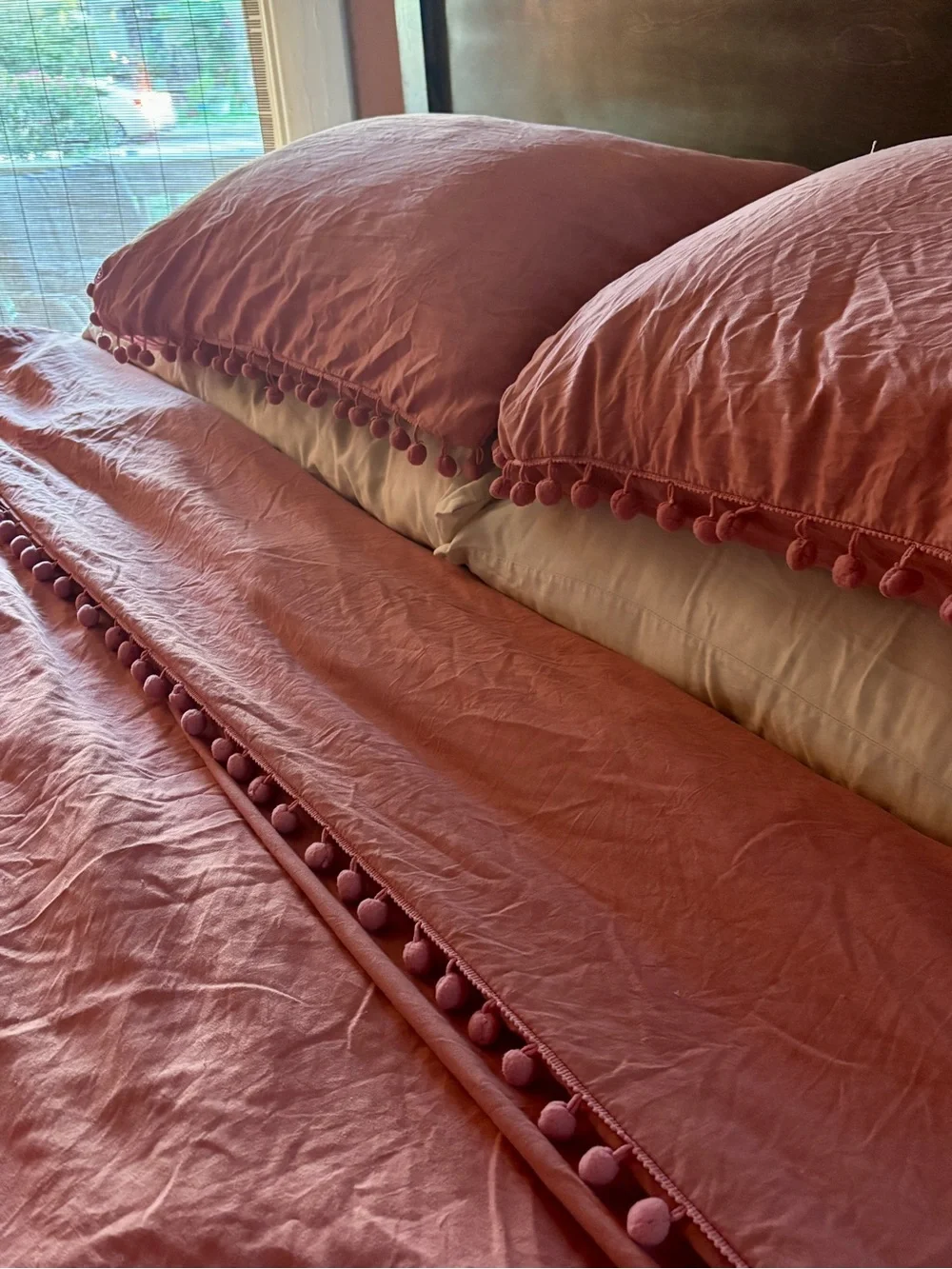 Pom-Pom Duvet Cover Set in Rose